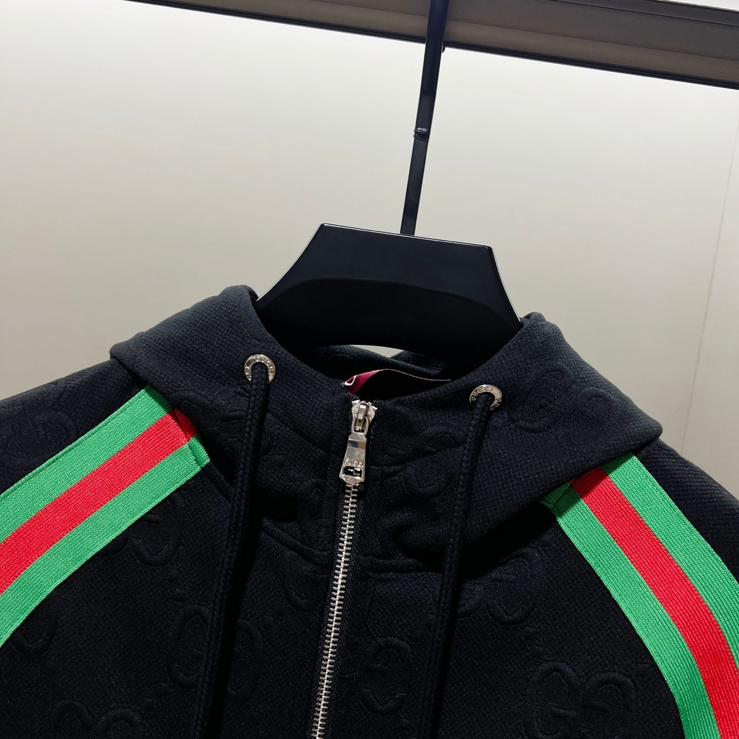 250923 new high-quality dark-patterned jacquard red and blue webbing stand-up collar coat