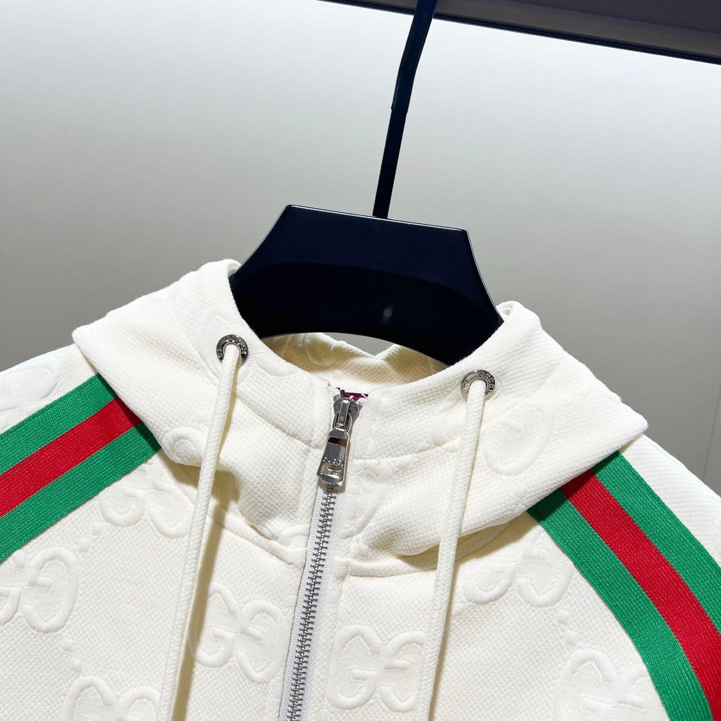250923 new high-quality dark-patterned jacquard red and blue webbing stand-up collar coat