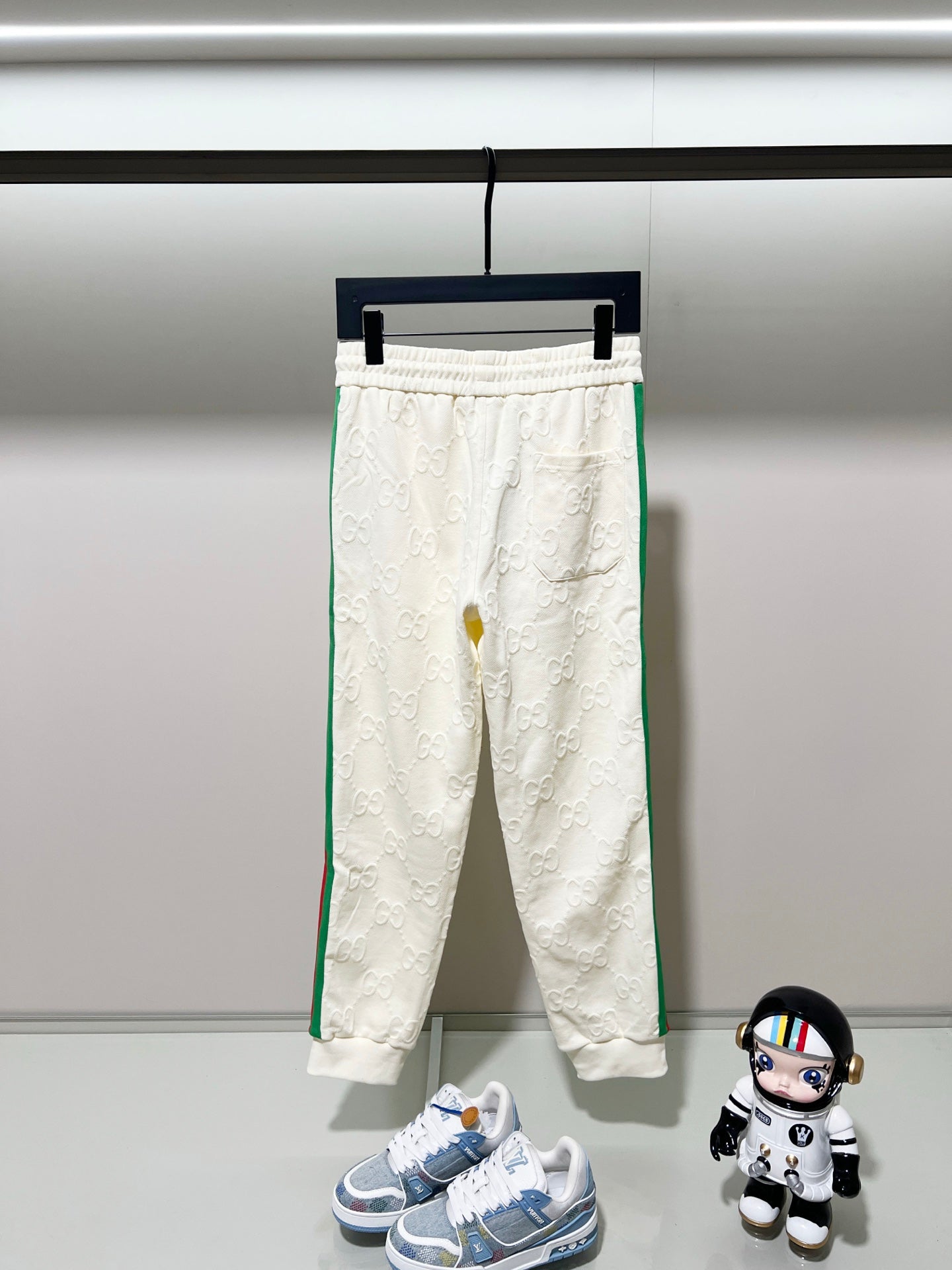 250923 New high-quality dark-patterned jacquard red and blue webbing patchwork sportswear pants
