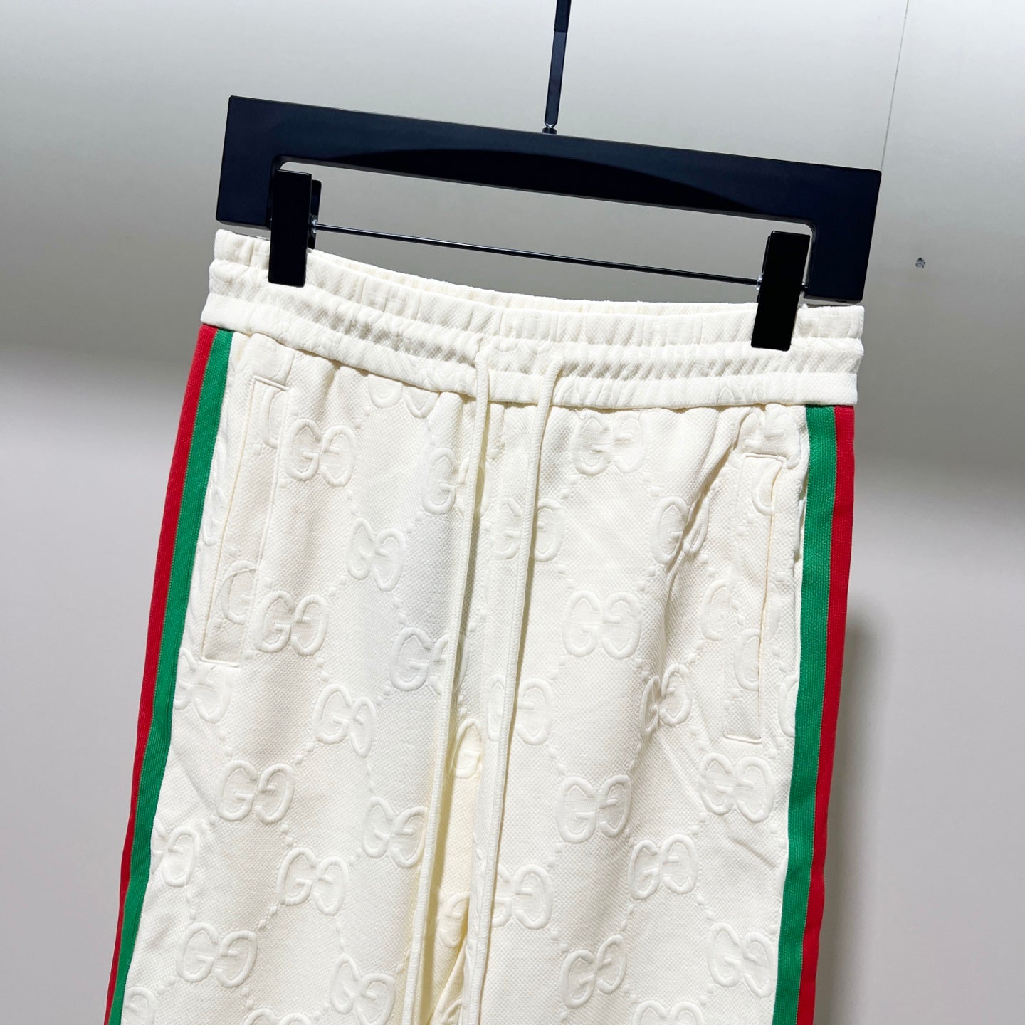 250923 New high-quality dark-patterned jacquard red and blue webbing patchwork sportswear pants