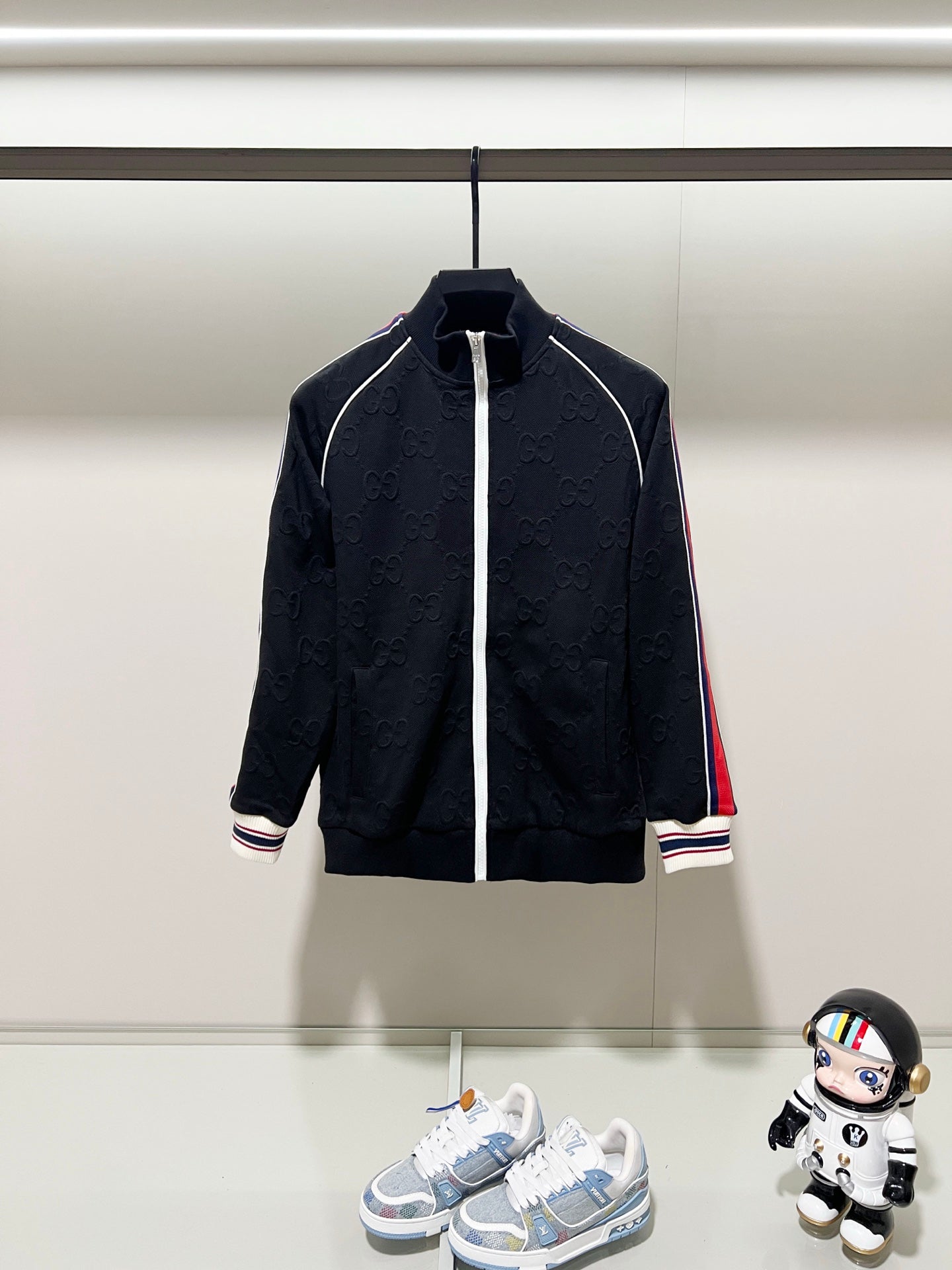 250923 new high-quality dark-patterned jacquard red and blue webbing stand-up collar coat