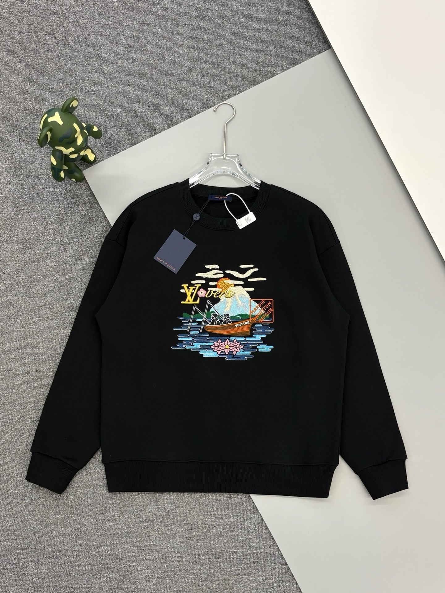 250923 New high-quality fisherman embroidery round-neck sweatshirt