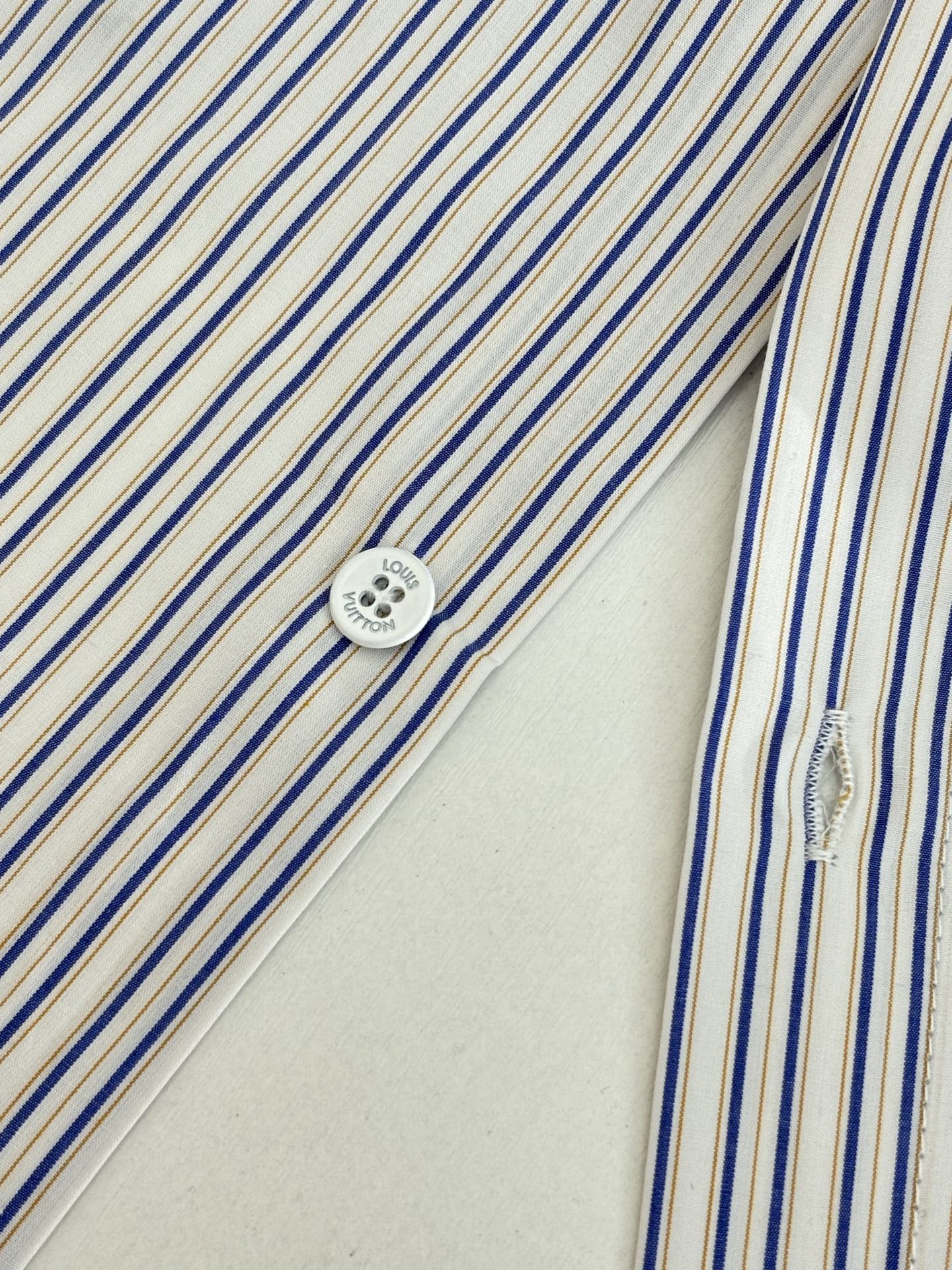 250923 New high-quality long-sleeved shirt with striped element pin embroidery
