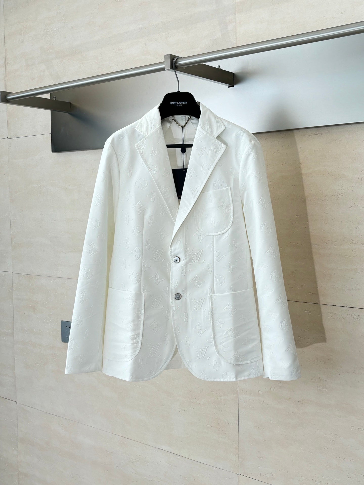 250923 New high-quality white embossed suit jacket