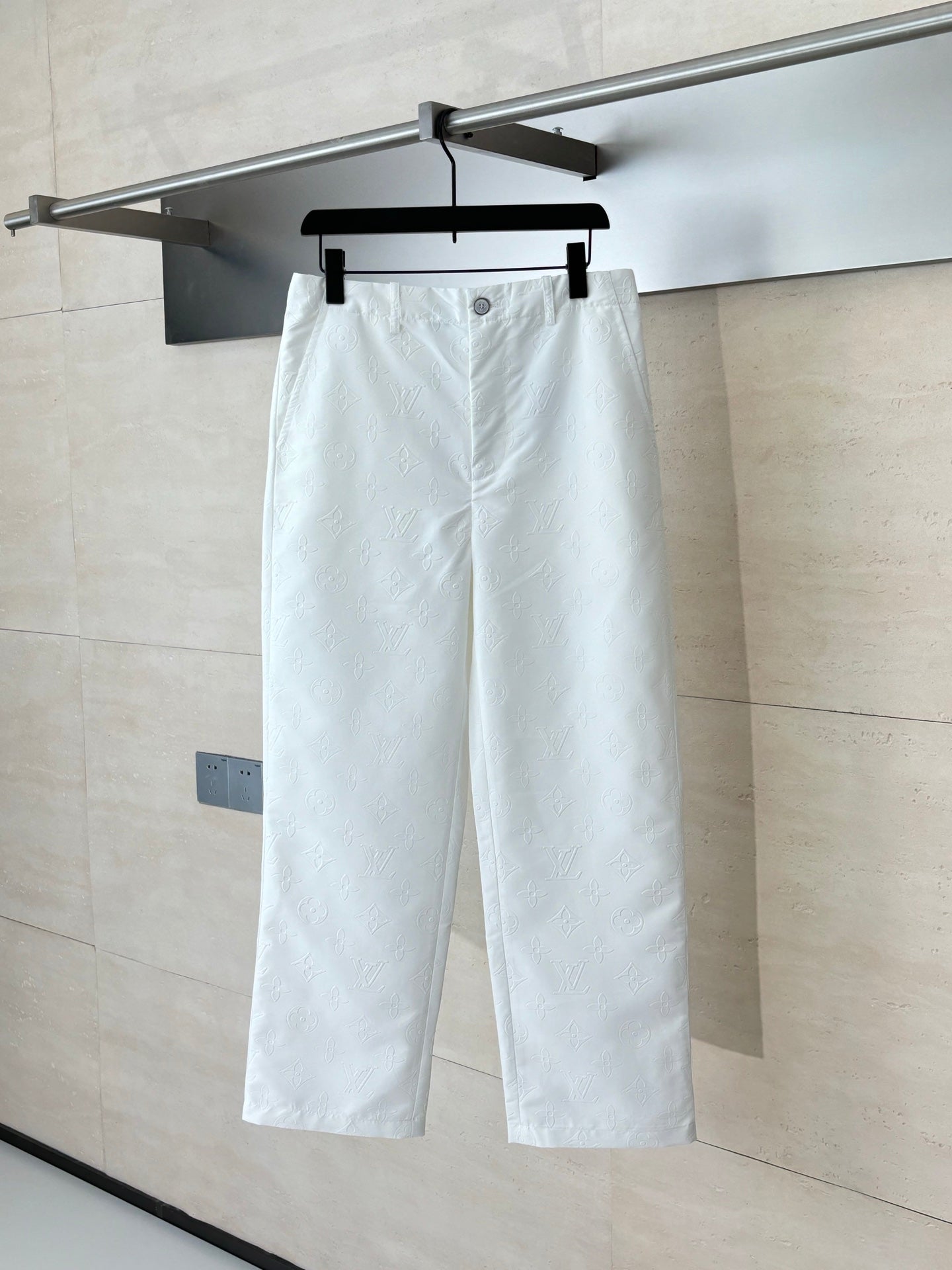 250923 New high-quality straight-leg embossed suit trousers