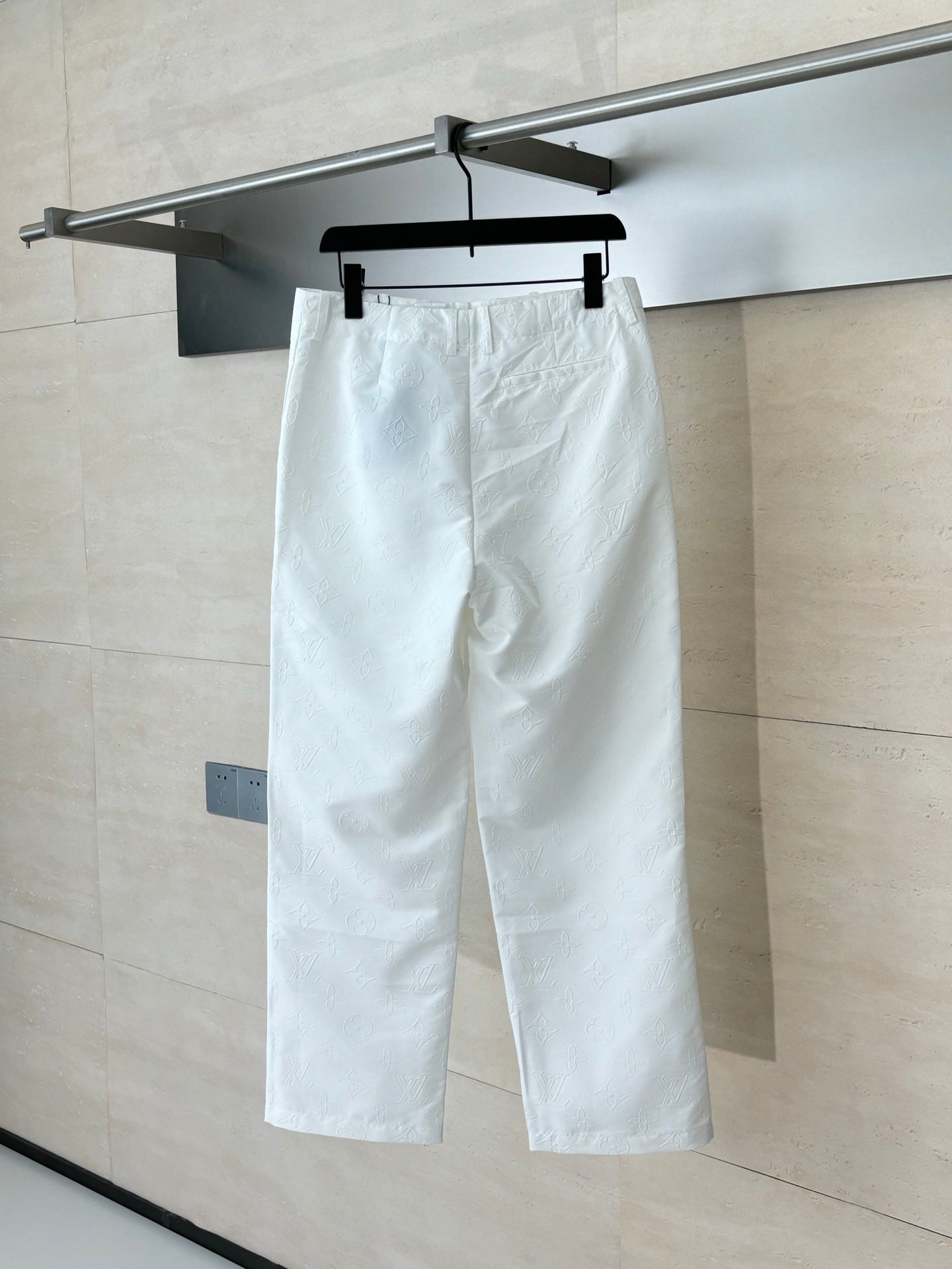250923 New high-quality straight-leg embossed suit trousers