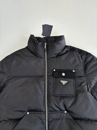 250923 new high-quality flip-bag triangle brand down jacket