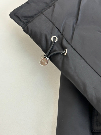250923 new high-quality flip-bag triangle brand down jacket