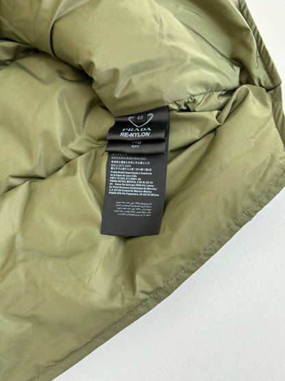 250923 New high-quality black label inverted triangle logo down vest