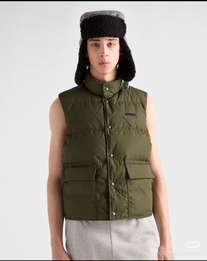 250923 New high-quality black label inverted triangle logo down vest