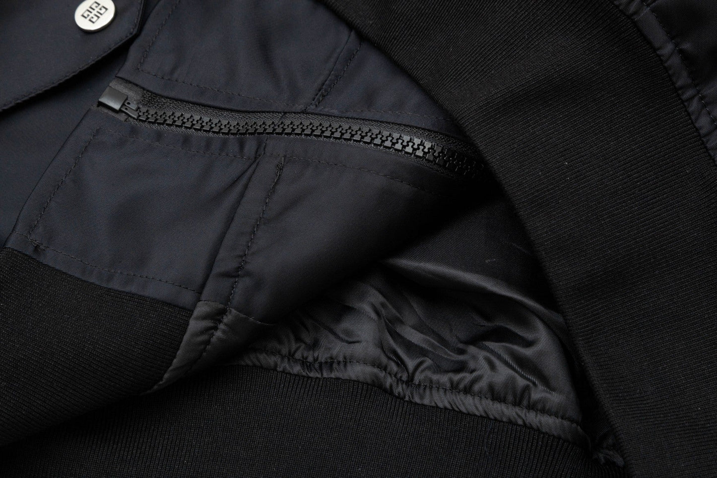 250930 A new high-quality, simple style short flight jacket
