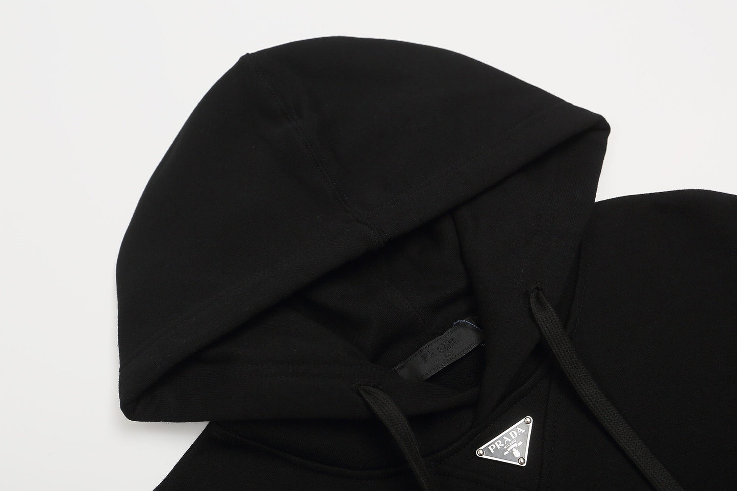 250930 new high-quality hoodie with a triangular logo patchwork decoration
