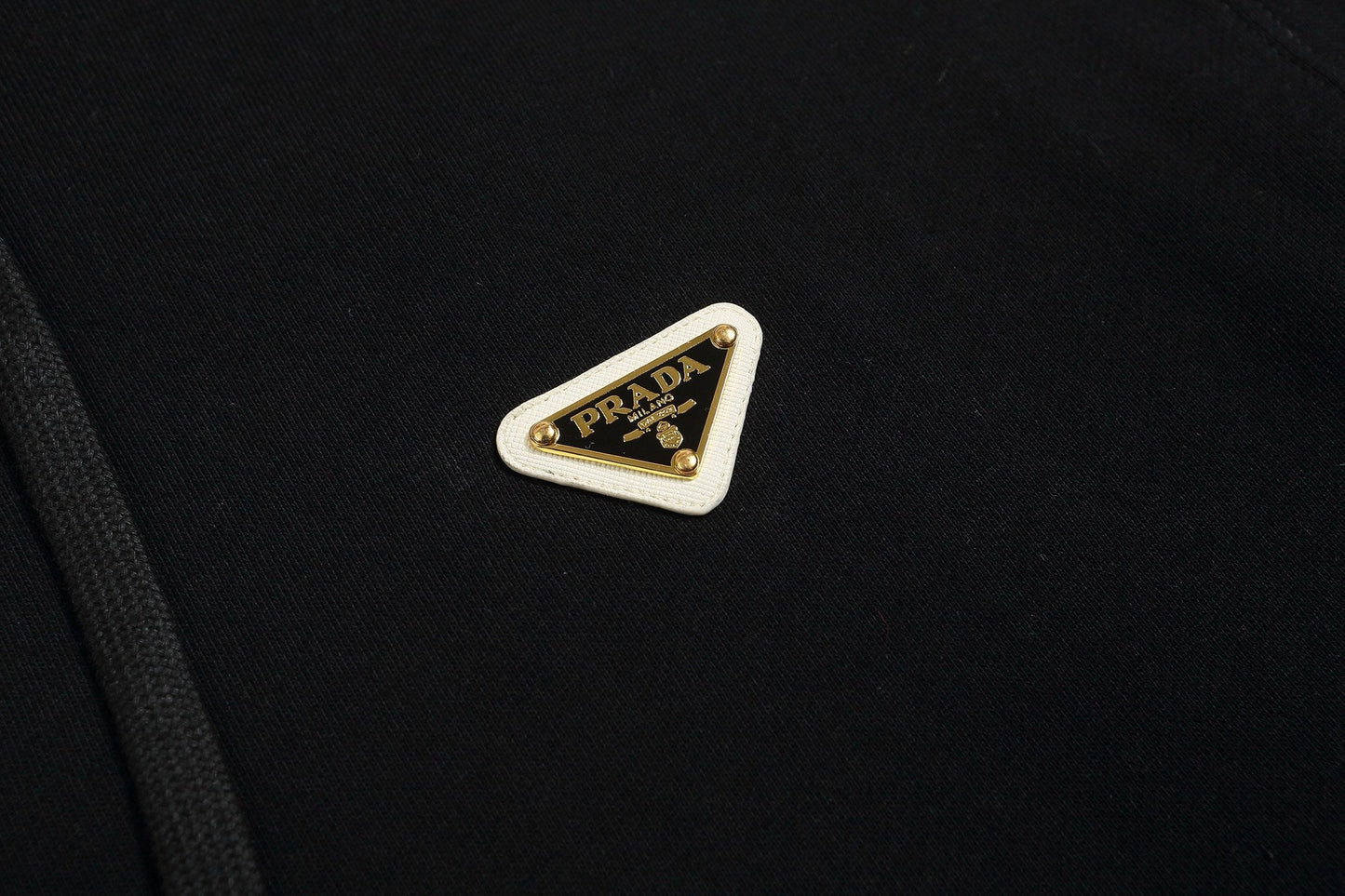 250930 New high-quality large logo triangular label round neck hoodie