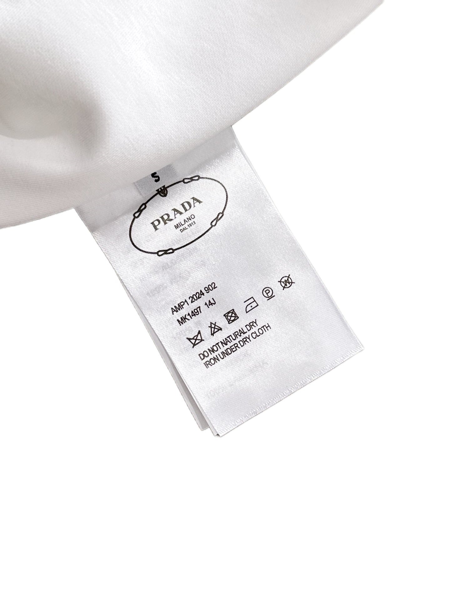 250930 New high-quality, classic and versatile round-neck long-sleeved style