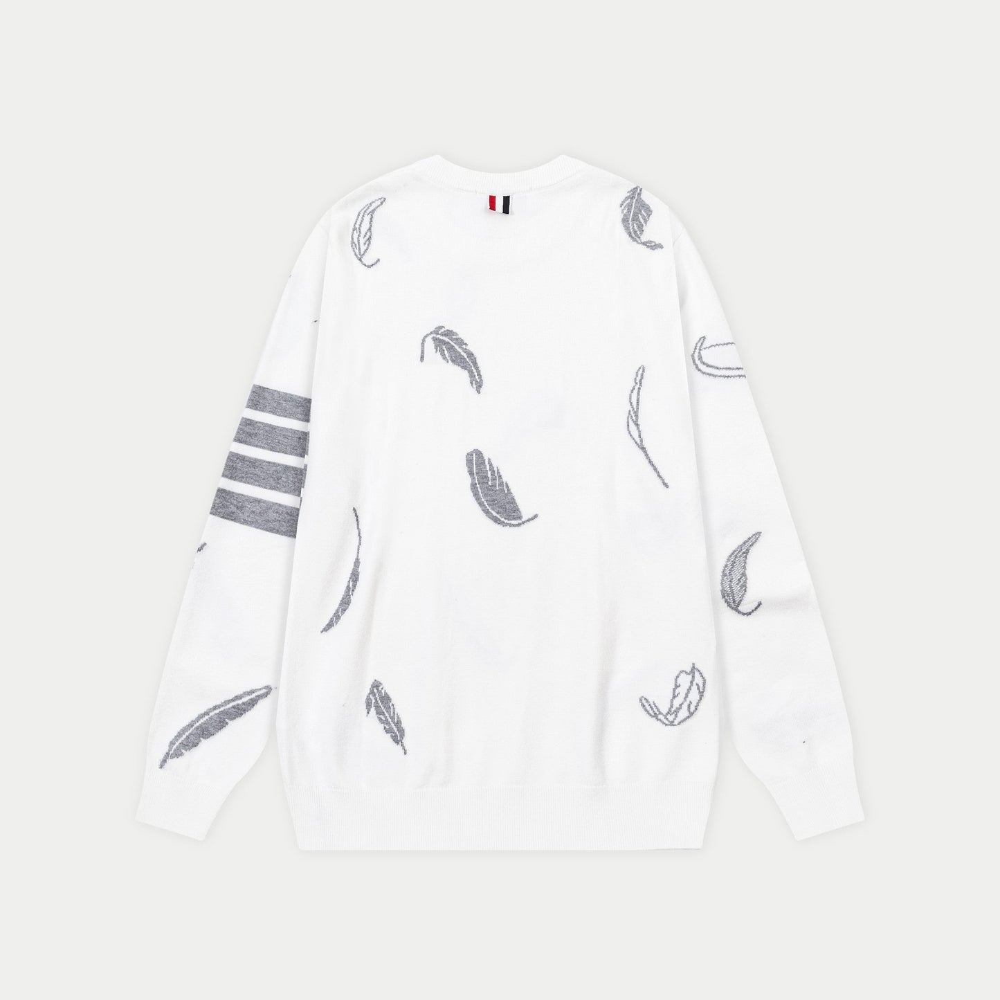250930 New high-quality wool round-neck sweater with feather design