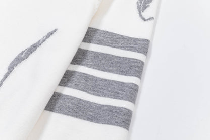 250930 New high-quality wool round-neck sweater with feather design