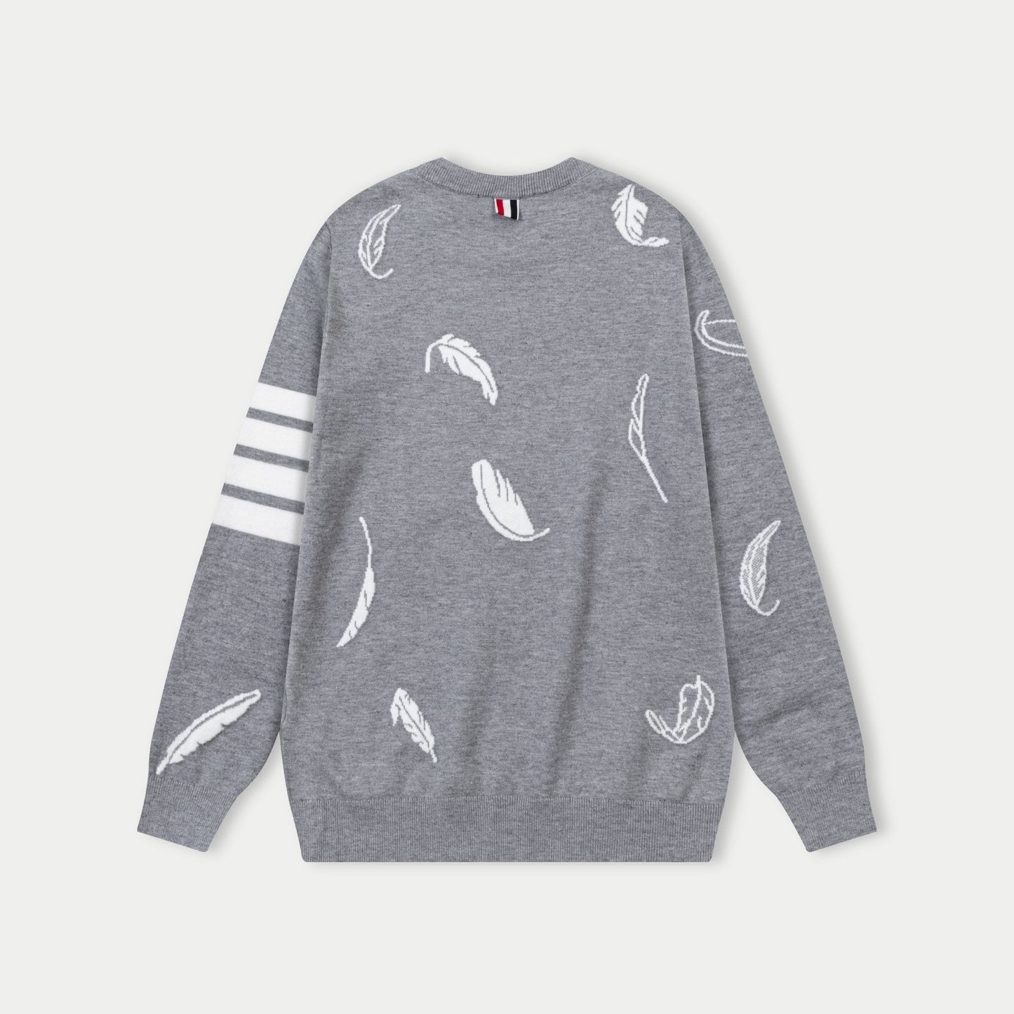 250930 New high-quality wool round-neck sweater with feather design