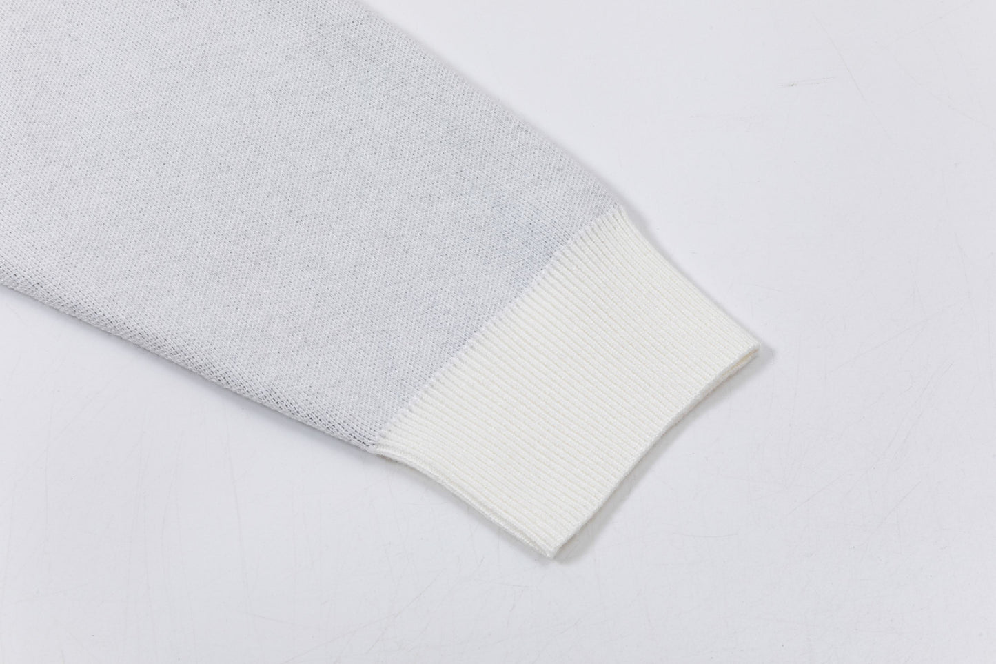 250930 New high-quality, distinctive logo wool round-neck sweater