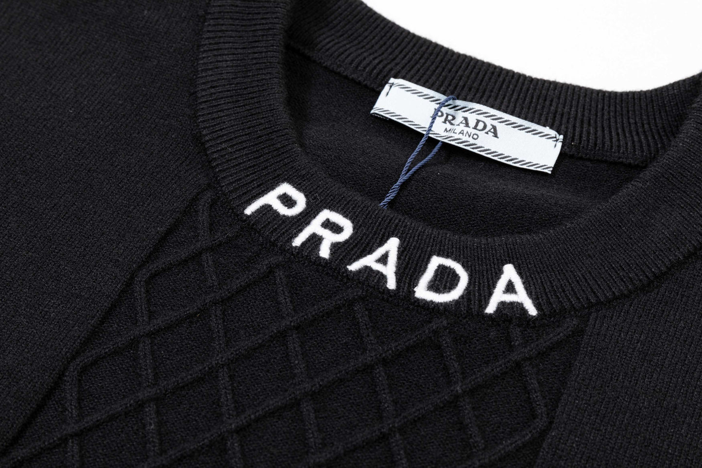 250930 New high-quality classic wool round-neck sweater