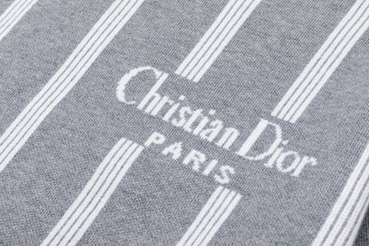250930 New high-quality vertical striped wool round-neck sweater