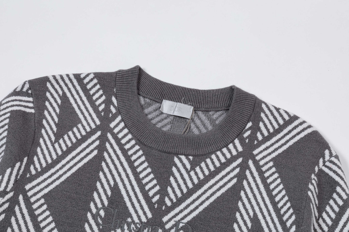 250930 New high-quality, distinctive textured wool round-neck sweater
