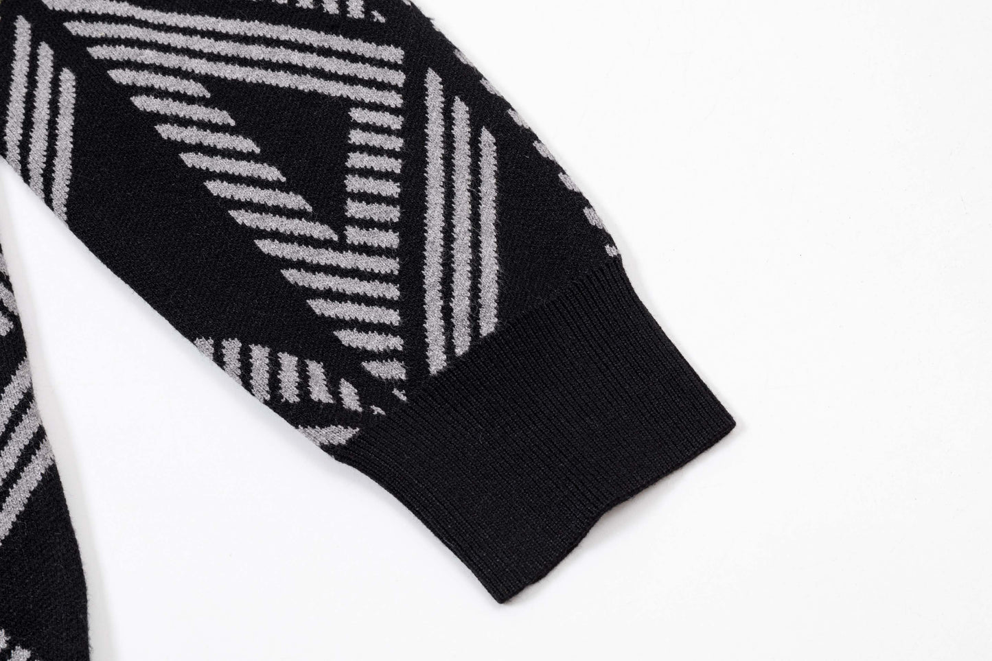 250930 New high-quality, distinctive textured wool round-neck sweater