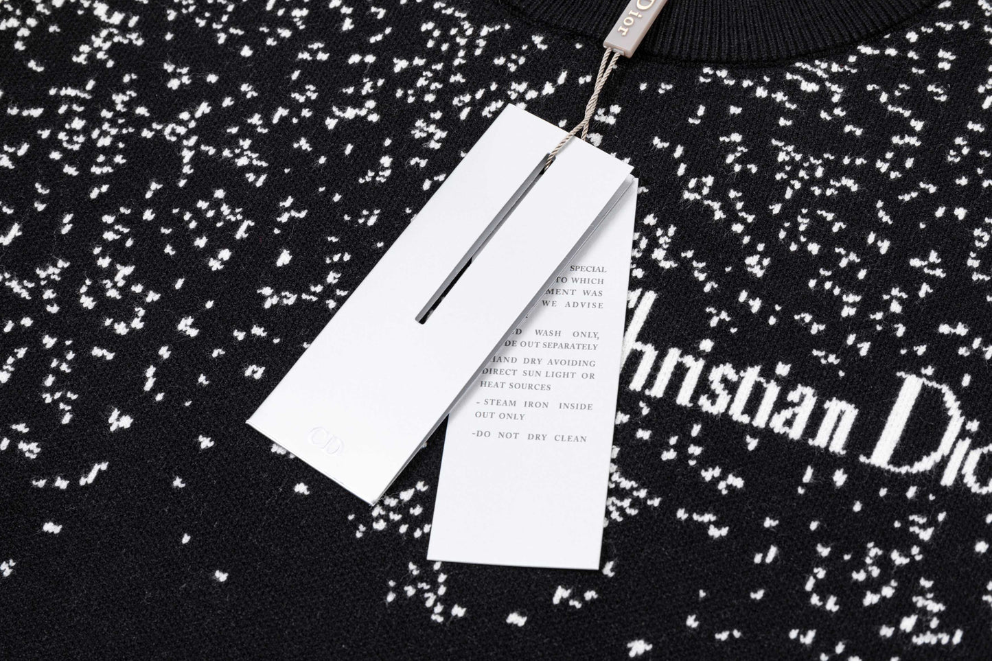 250930 new high-quality, soft, star-studded wool round-neck sweater