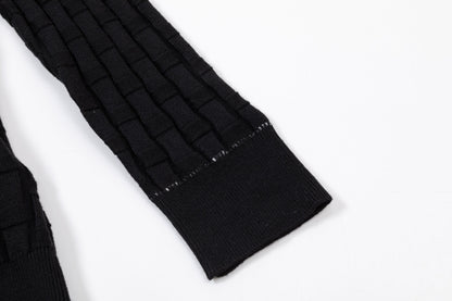 250930 new high-quality, soft and distinctive round-neck wool sweater with a neckline