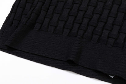 250930 new high-quality, soft and distinctive round-neck wool sweater with a neckline