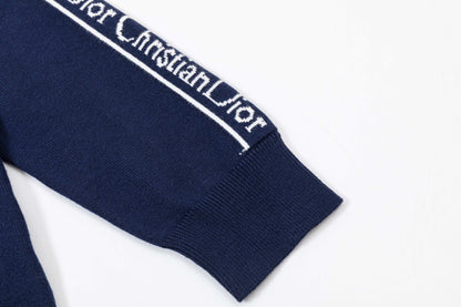 250930 new high-quality, soft and distinctive round-neck wool sweater with a neckline