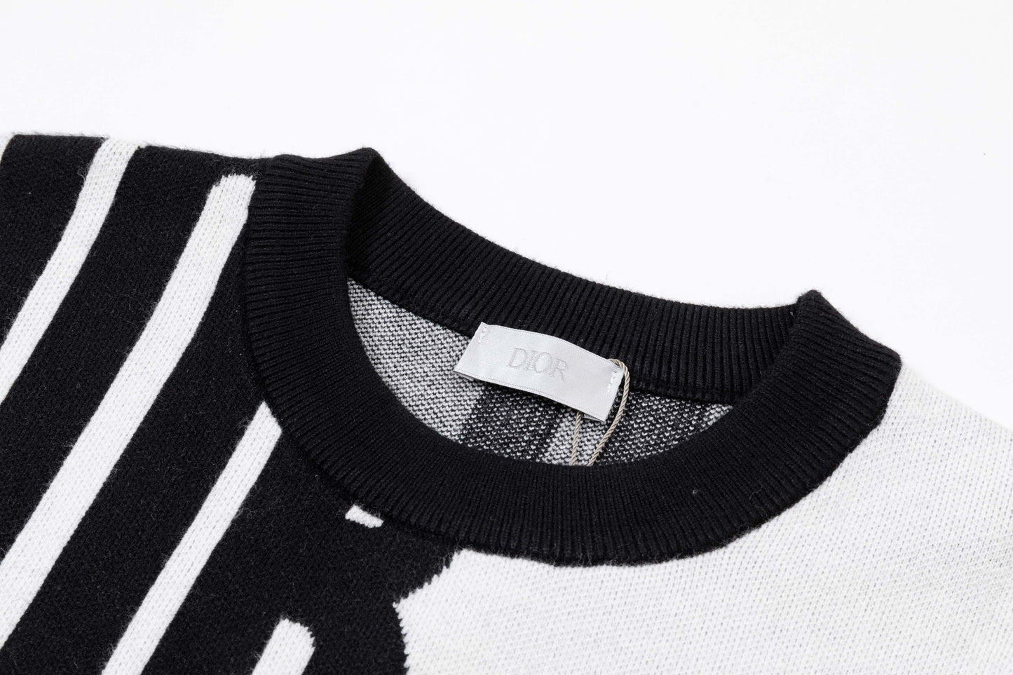 250930 New high-quality soft wool round-neck sweater