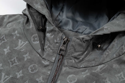 250930 A new high-quality full-print hooded jacket
