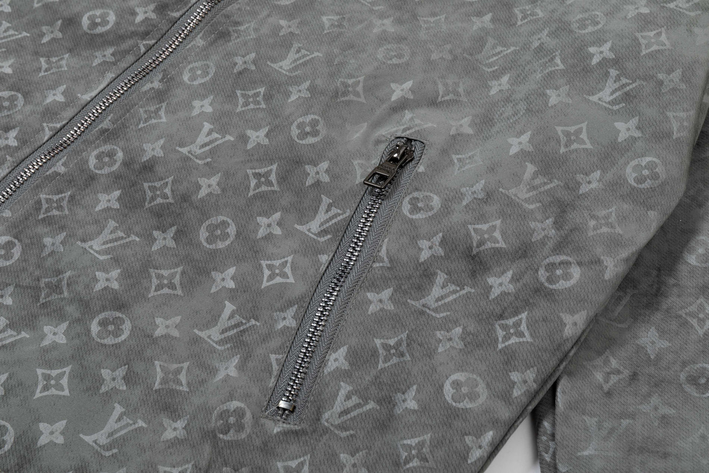 250930 A new high-quality full-print hooded jacket
