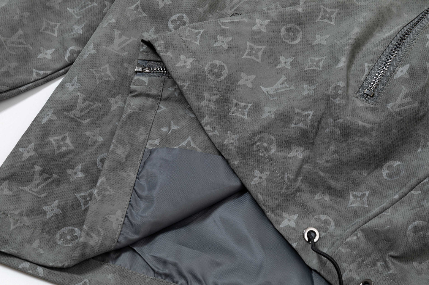 250930 A new high-quality full-print hooded jacket