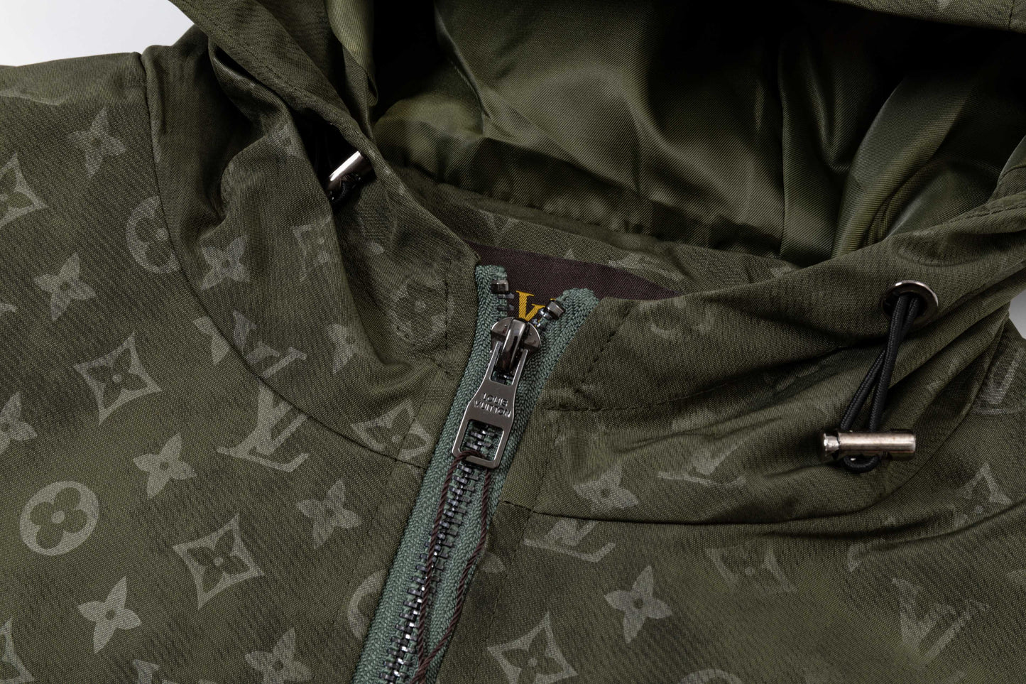 250930 A new high-quality full-print hooded jacket