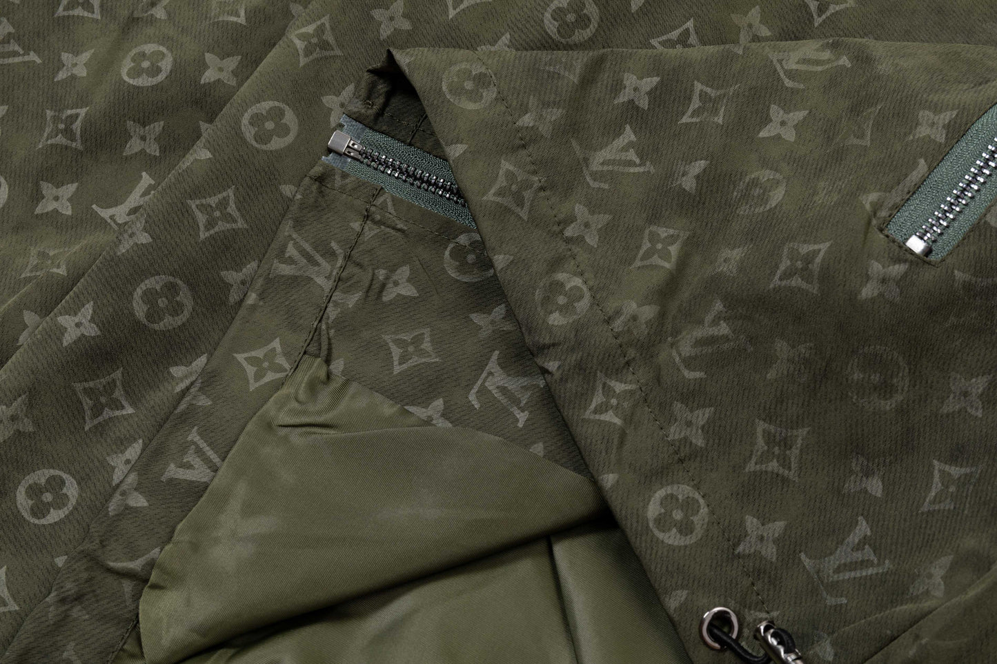 250930 A new high-quality full-print hooded jacket