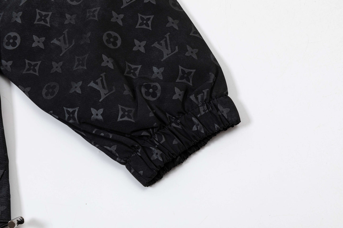 250930 A new high-quality full-print hooded jacket