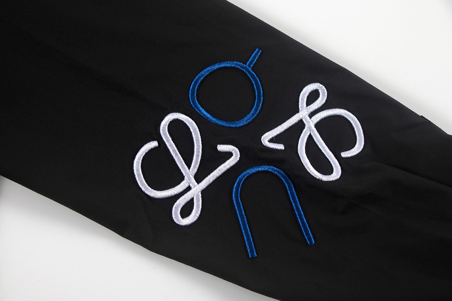 250930 New high-quality embroidered Logo shirt