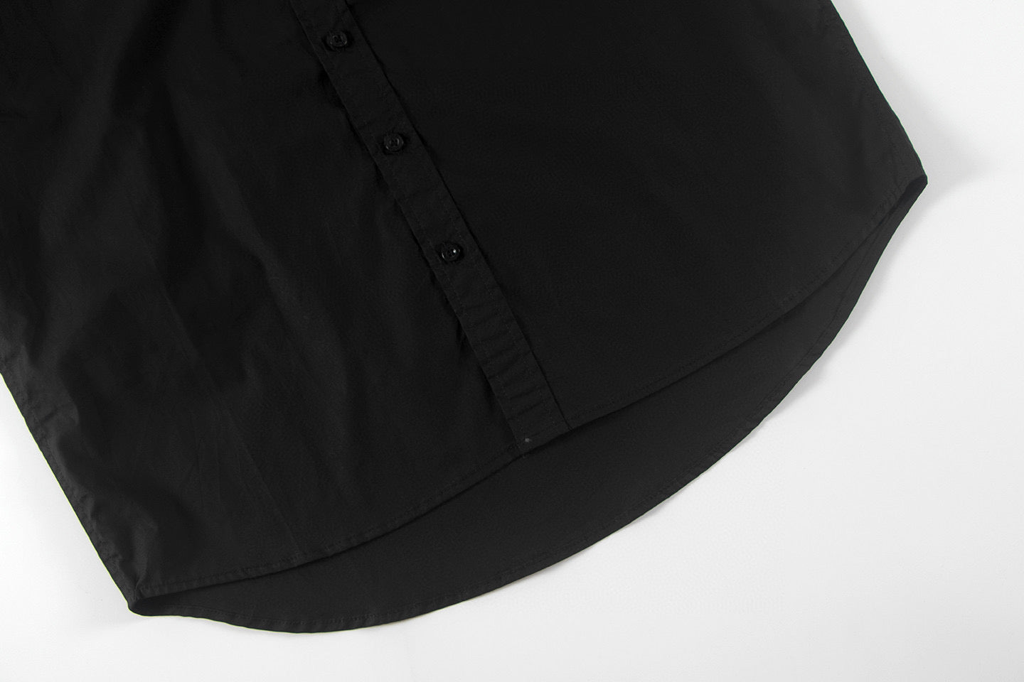 250930 New high-quality embroidered Logo shirt