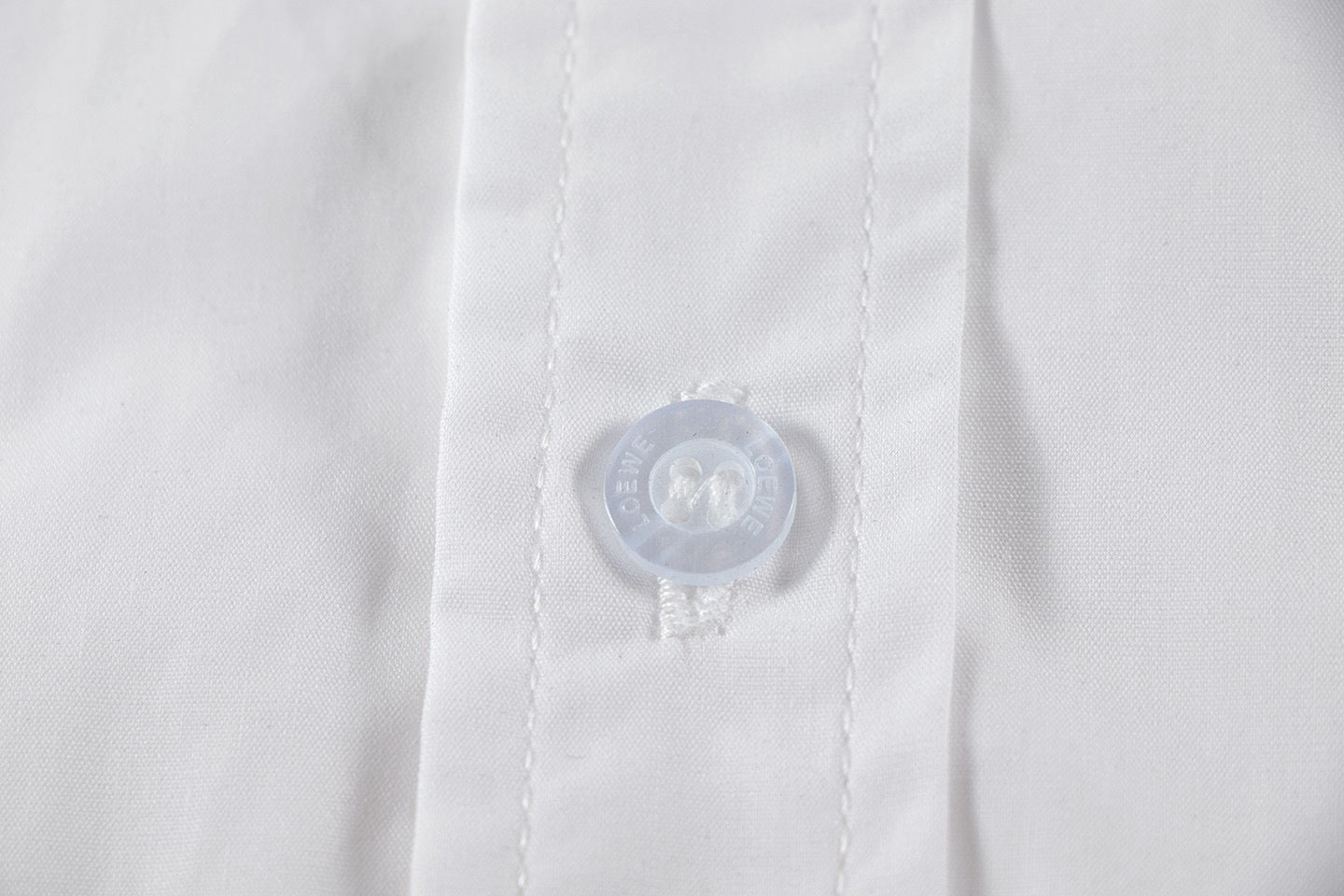 250930 New high-quality embroidered Logo shirt