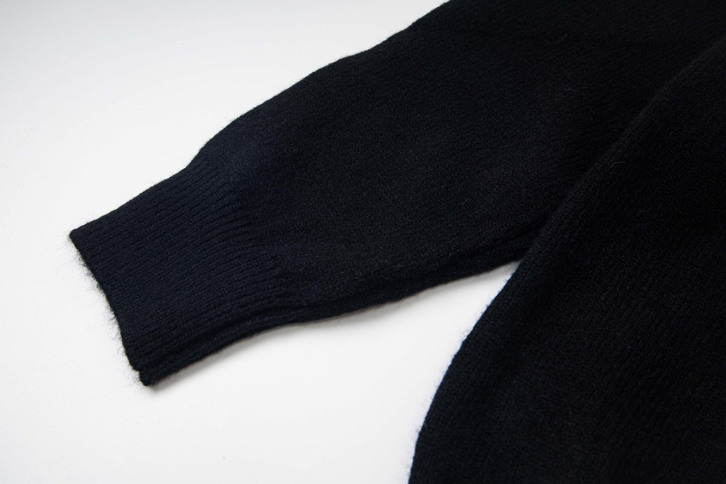 251008 new high-quality, soft and skin-friendly jacquard cashmere blend sweater