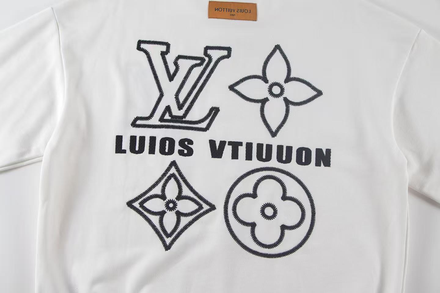251008 New high-quality three-dimensional embroidered round-neck sweatshirt