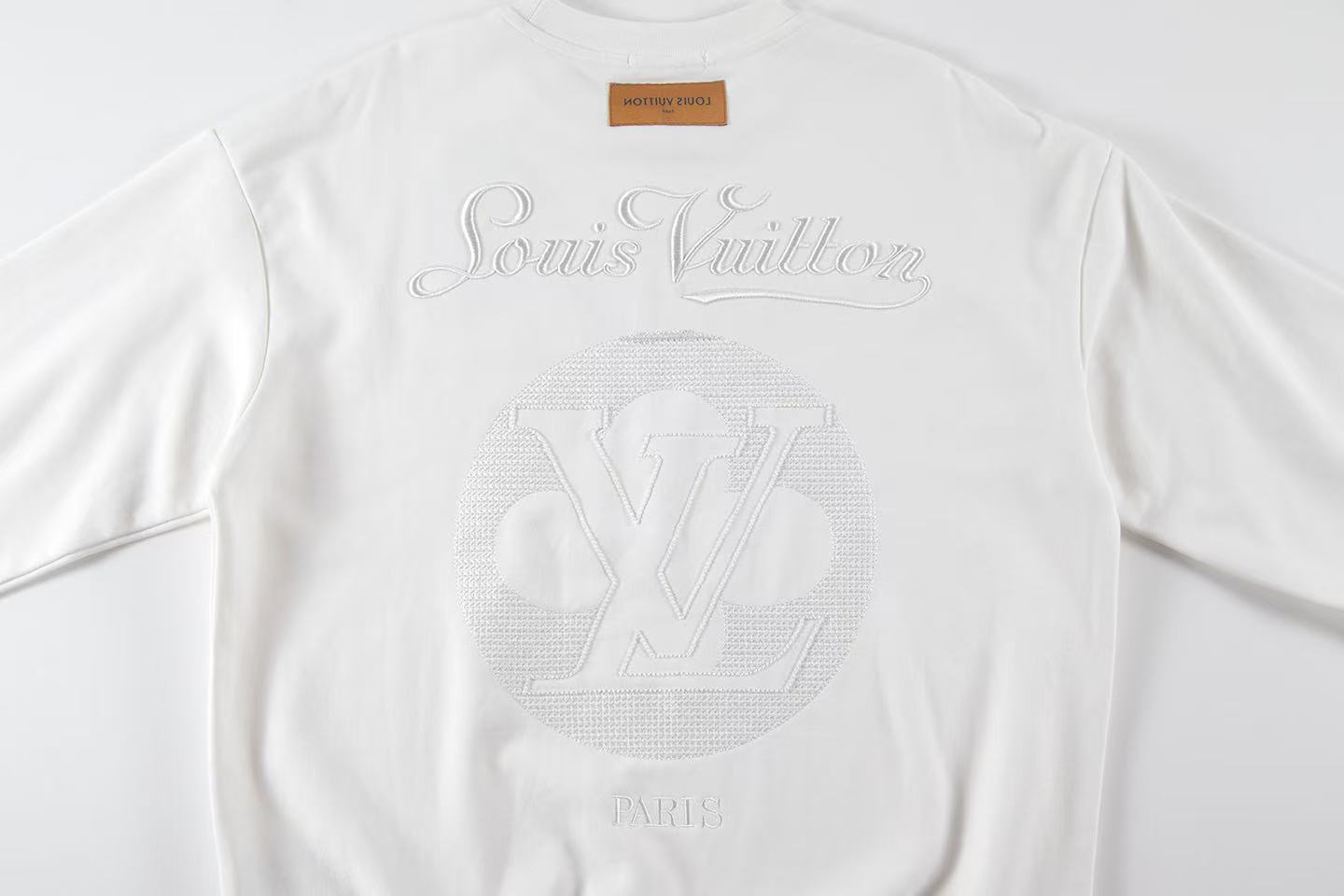 251008 New high-quality three-dimensional embroidered round-neck sweatshirt