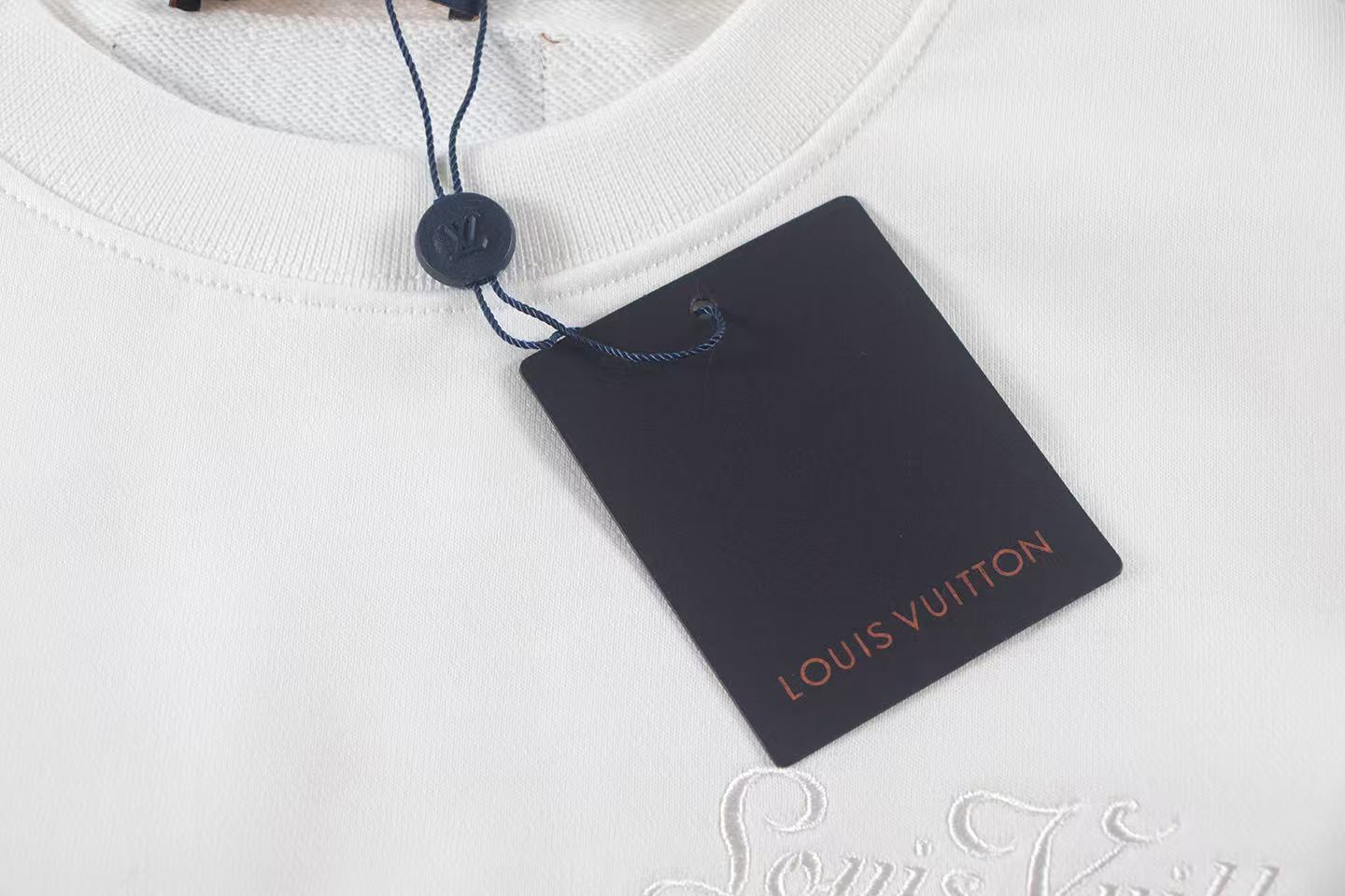 251008 New high-quality three-dimensional embroidered round-neck sweatshirt