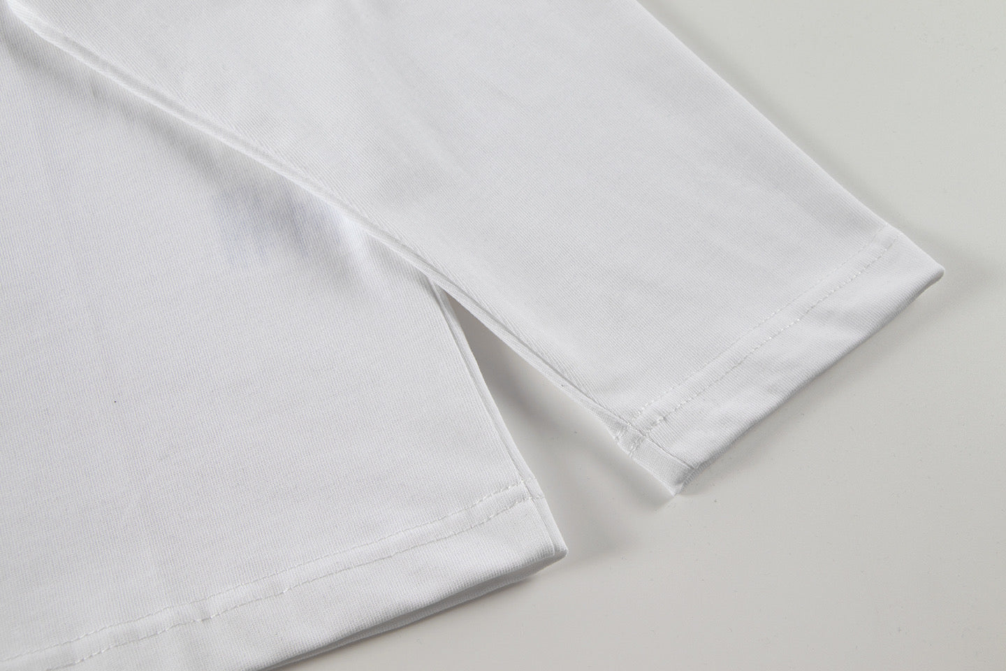 251008 New high-quality pearl grain embossed long-sleeved shirt