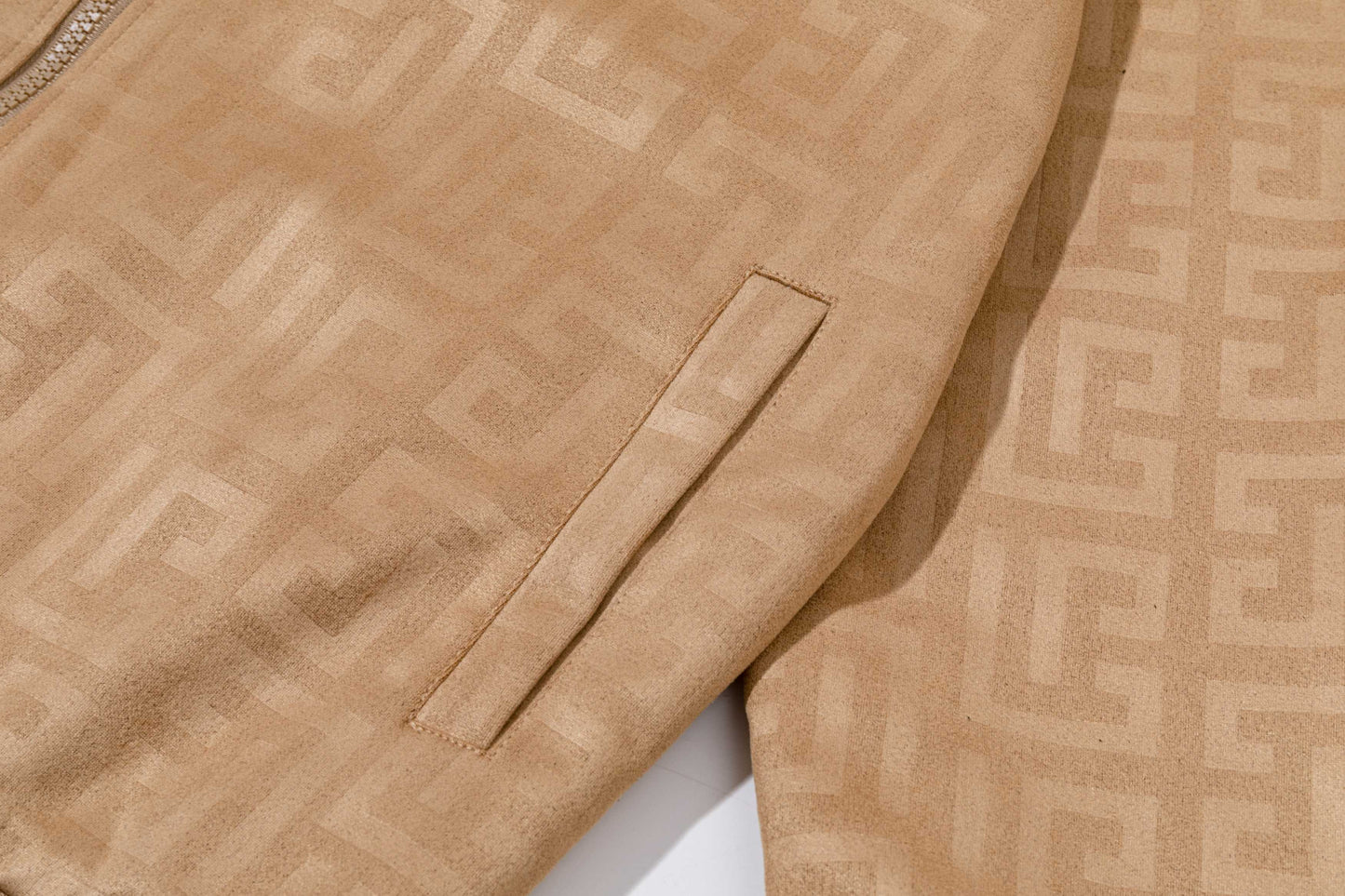 251008 New high-quality deerskin fleece hooded jacket with full embossed printing process