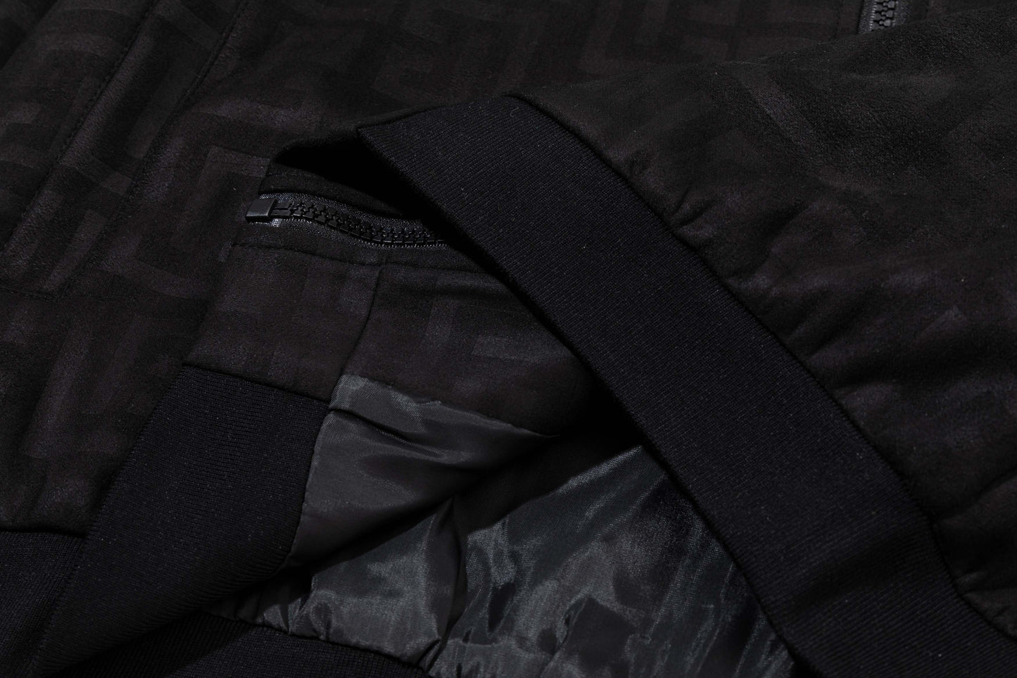 251008 New high-quality deerskin fleece hooded jacket with full embossed printing process