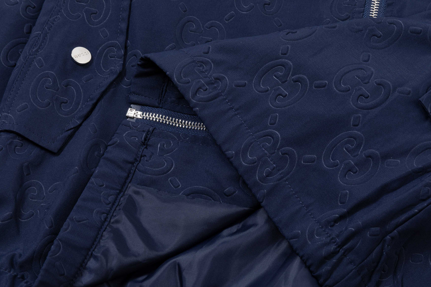 251008 new high-quality hooded jacket with a full print design