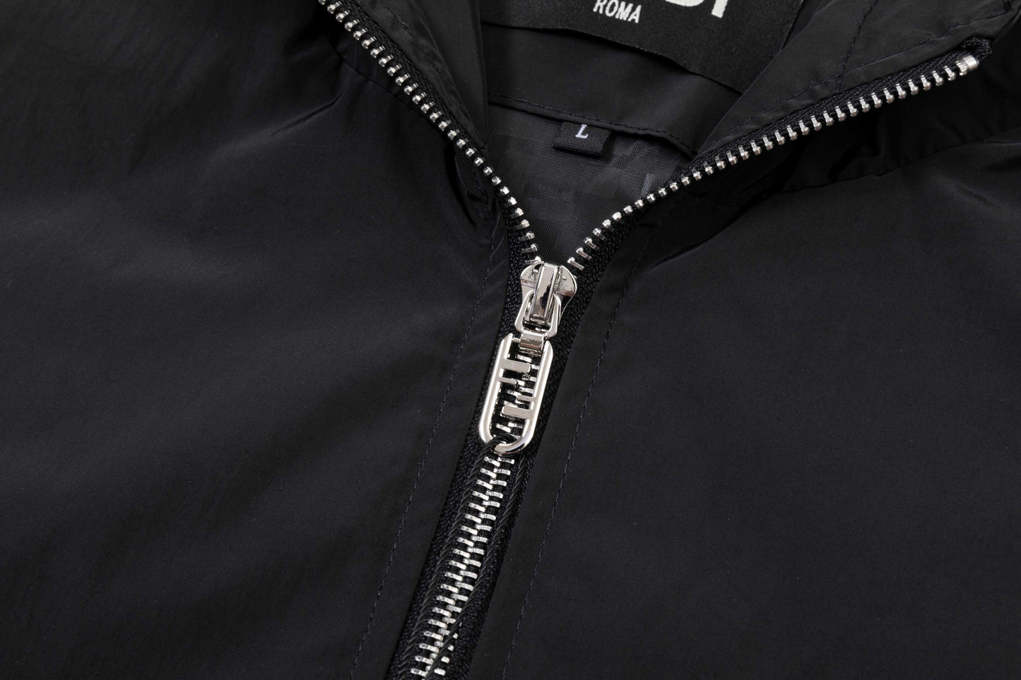 251008 New high-quality hooded windbreaker jacket with distinctive logo