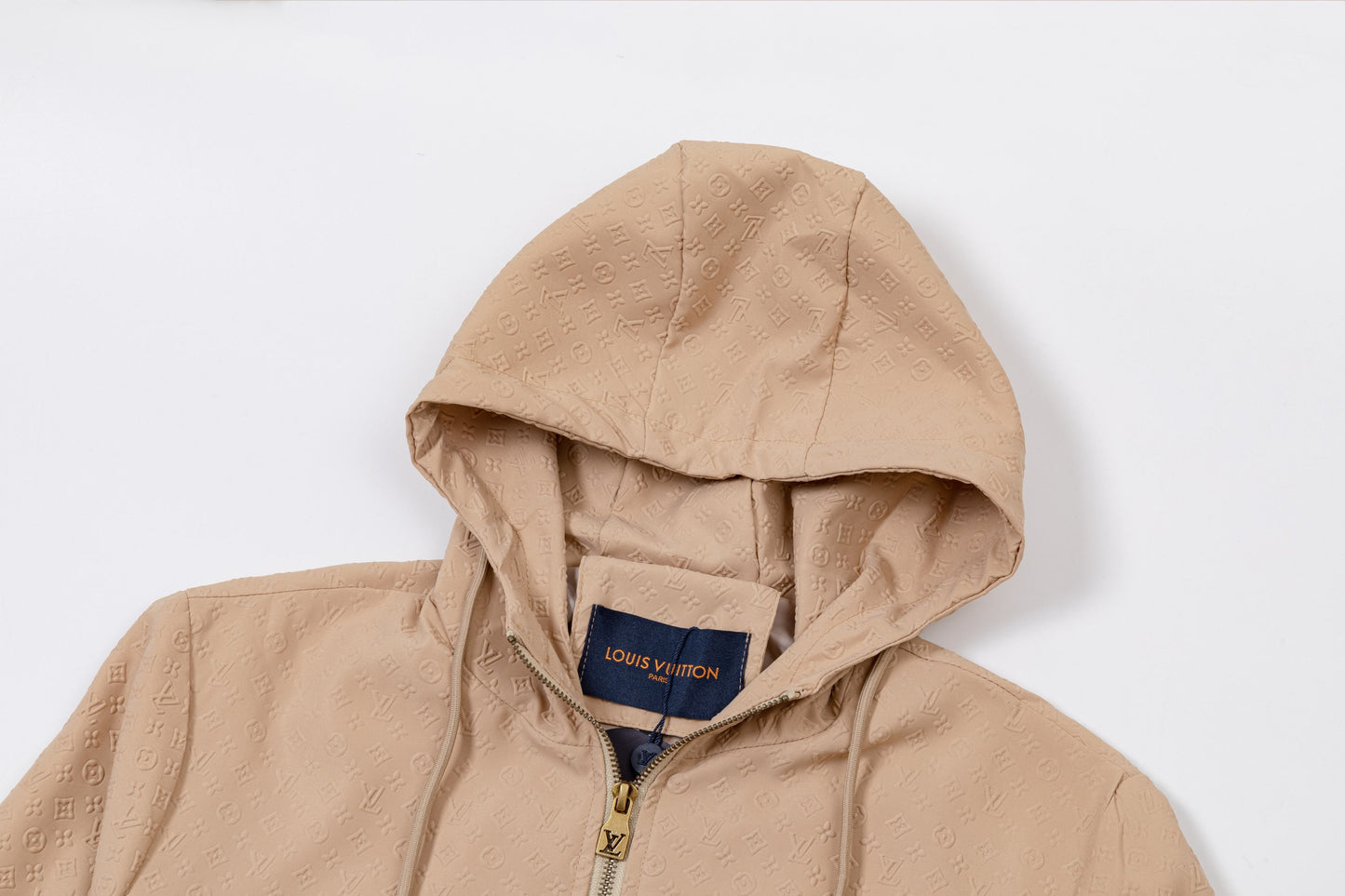 251008 New high-quality three-dimensional embossed hooded trench coat